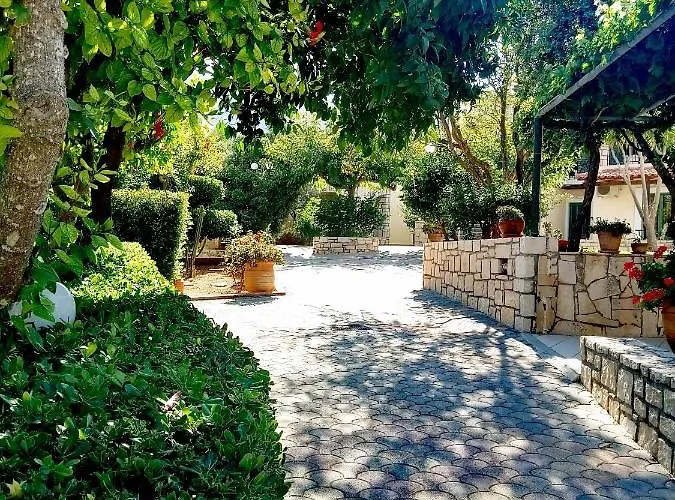 Vicky 3* Hersonissos (Crete)