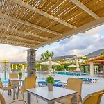 Apartahotel Vicky 3*