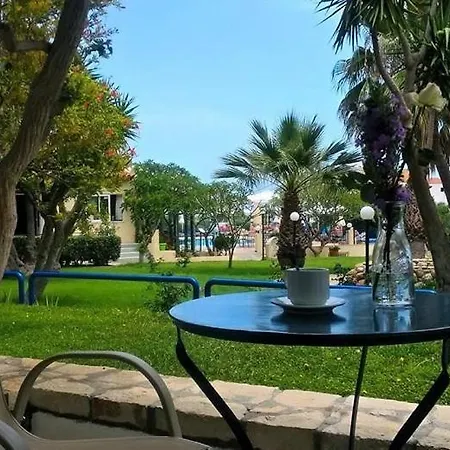 Vicky Апарт-отель Херсониссос