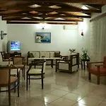 Vicky Aparthotel 3*